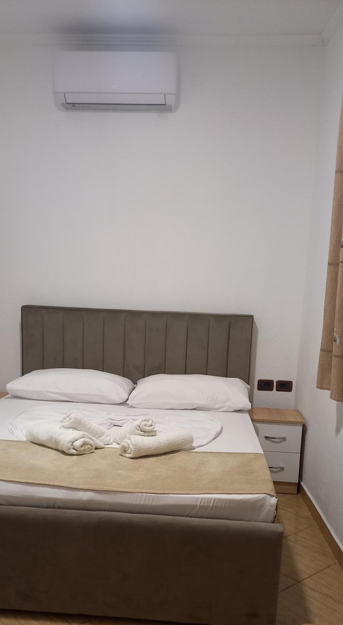 Hotel Eno Permet Ngoại thất bức ảnh
