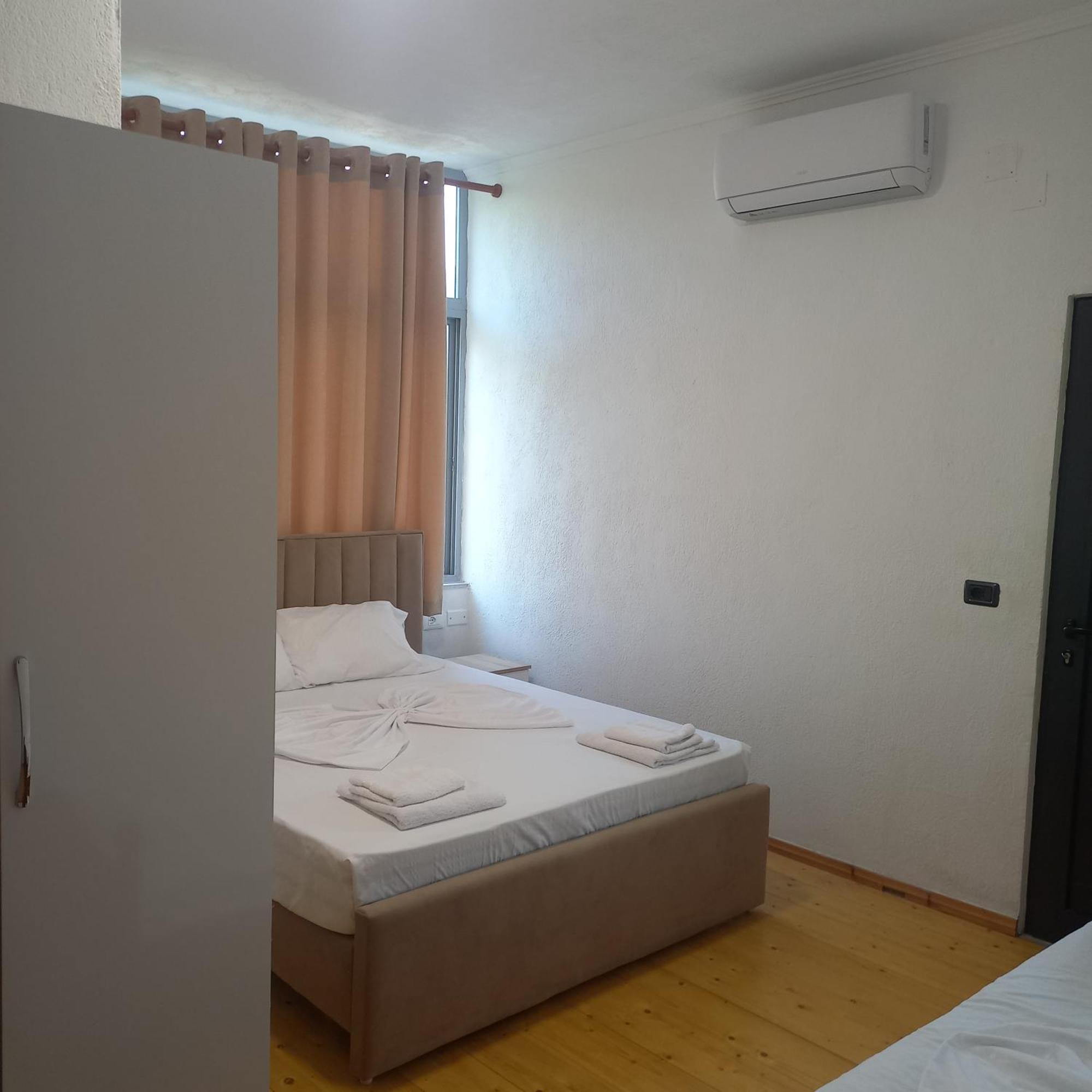 Hotel Eno Permet Ngoại thất bức ảnh